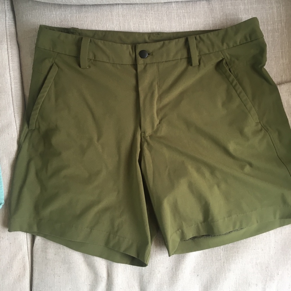 Men’s Lululemon commission shorts 36W
